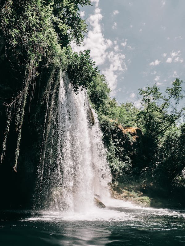 La magie de la cascade sous-marine à l'île maurice